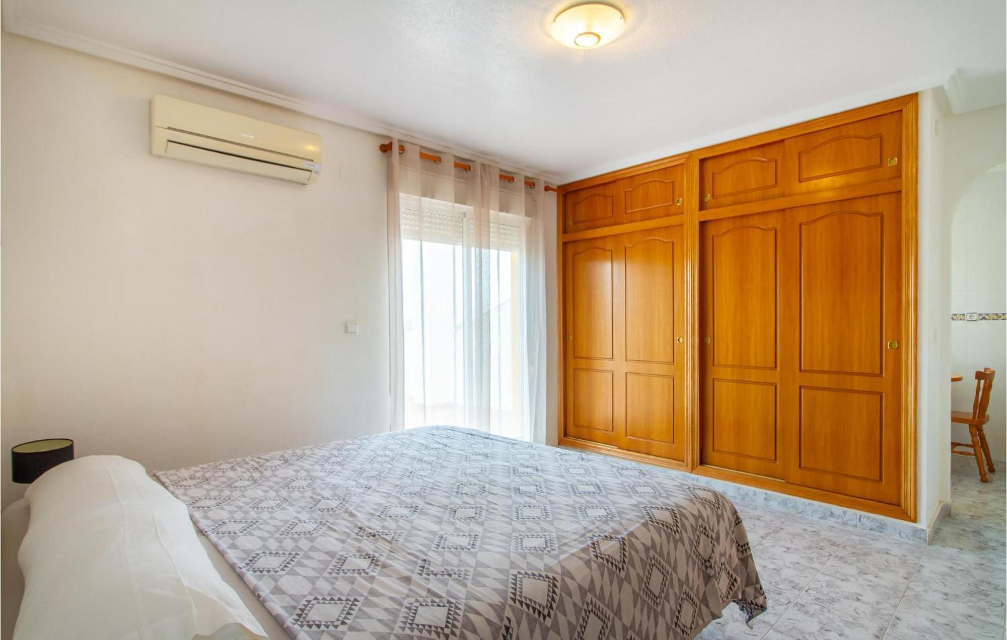 Beautiful Home In Gran Alacant With Kitchen 圣波拉 外观 照片