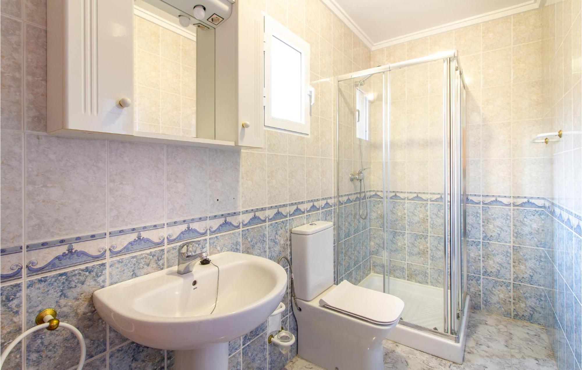 Beautiful Home In Gran Alacant With Kitchen 圣波拉 外观 照片