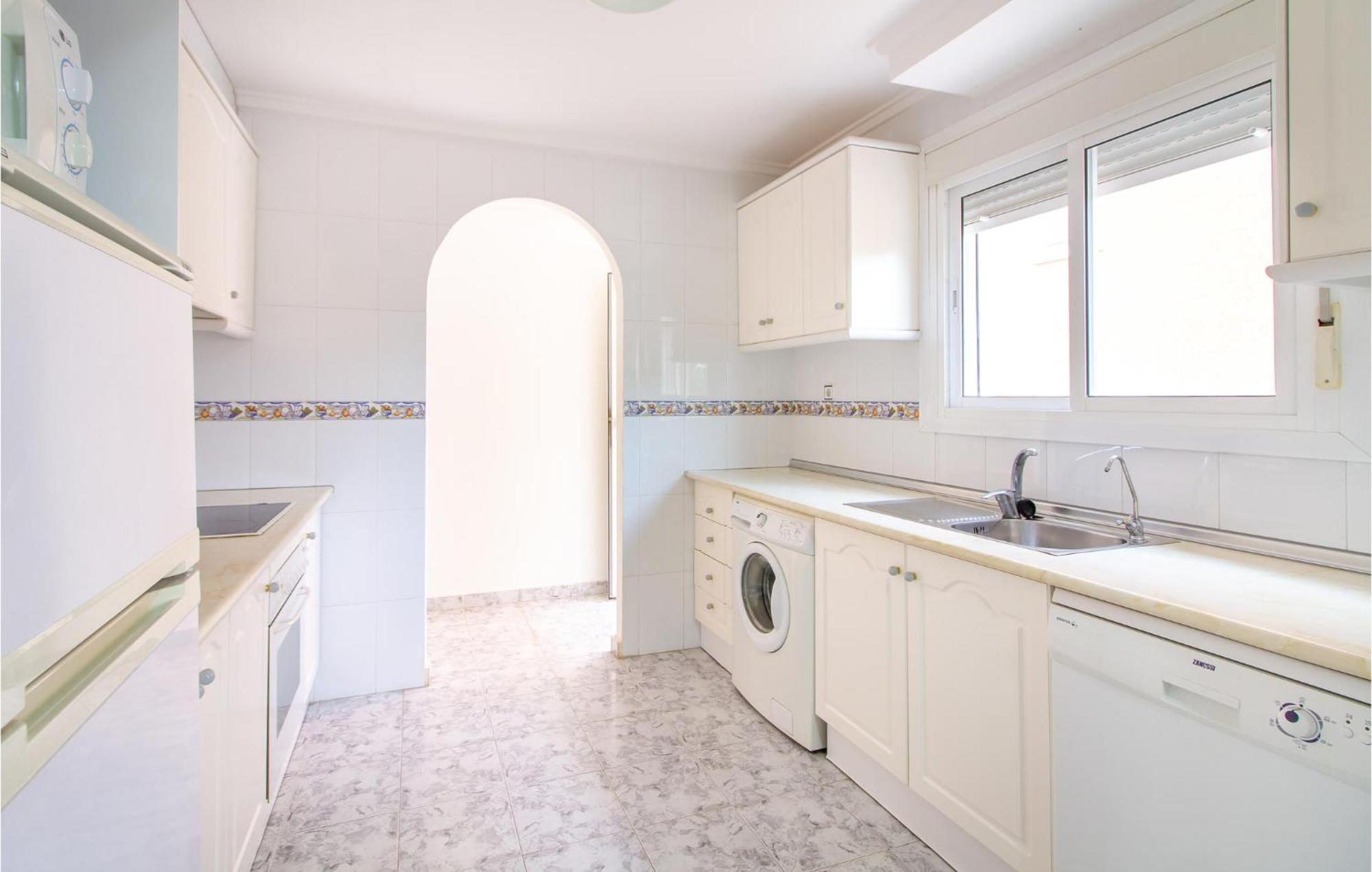 Beautiful Home In Gran Alacant With Kitchen 圣波拉 外观 照片