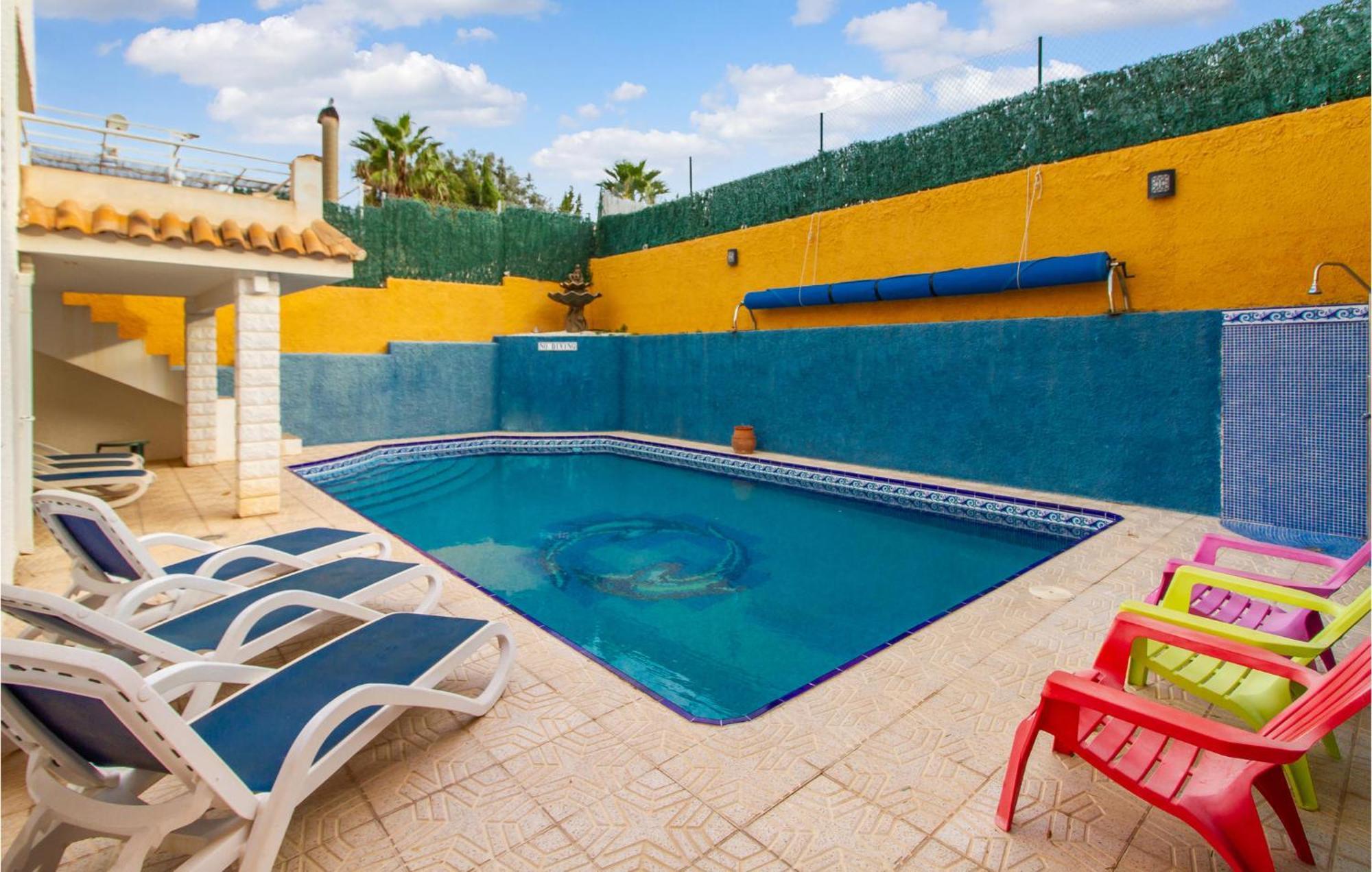 Beautiful Home In Gran Alacant With Kitchen 圣波拉 外观 照片